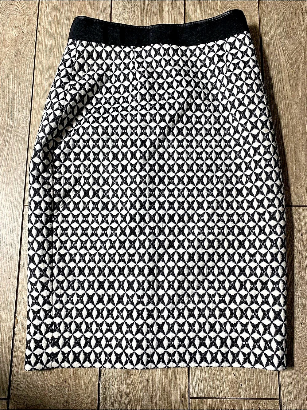 Banana Republic Star Jacquard Pencil Skirt Black White Geometric Knit Office Car